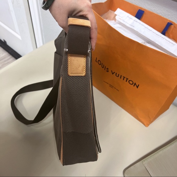 LOUIS VUITTON LIMITED Messager bag - RARE HARD TO FIND - Picture 14 of 17